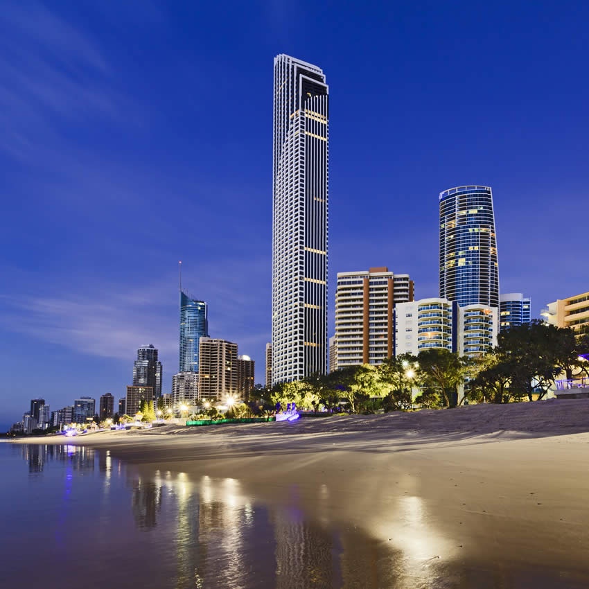 Surfers Paradise - Australia Backpackers